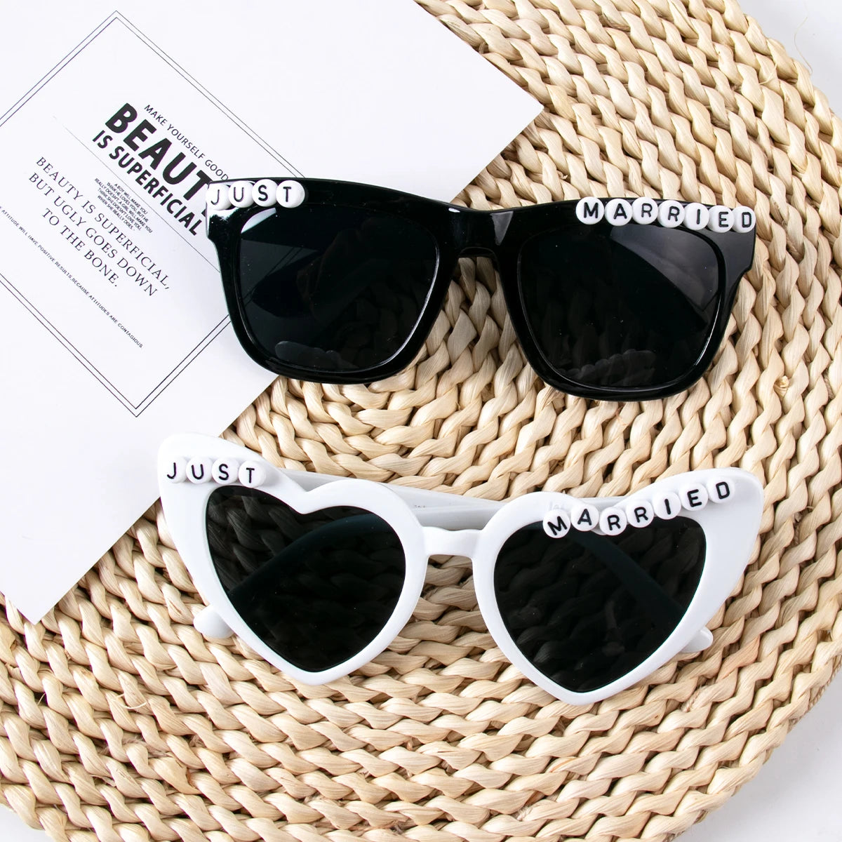 2pcs Bride groom Sunglasses Wedding Decoration Black White Heart Shaped Glasses Bachelorette Party Supplies Bridal Shower Favors