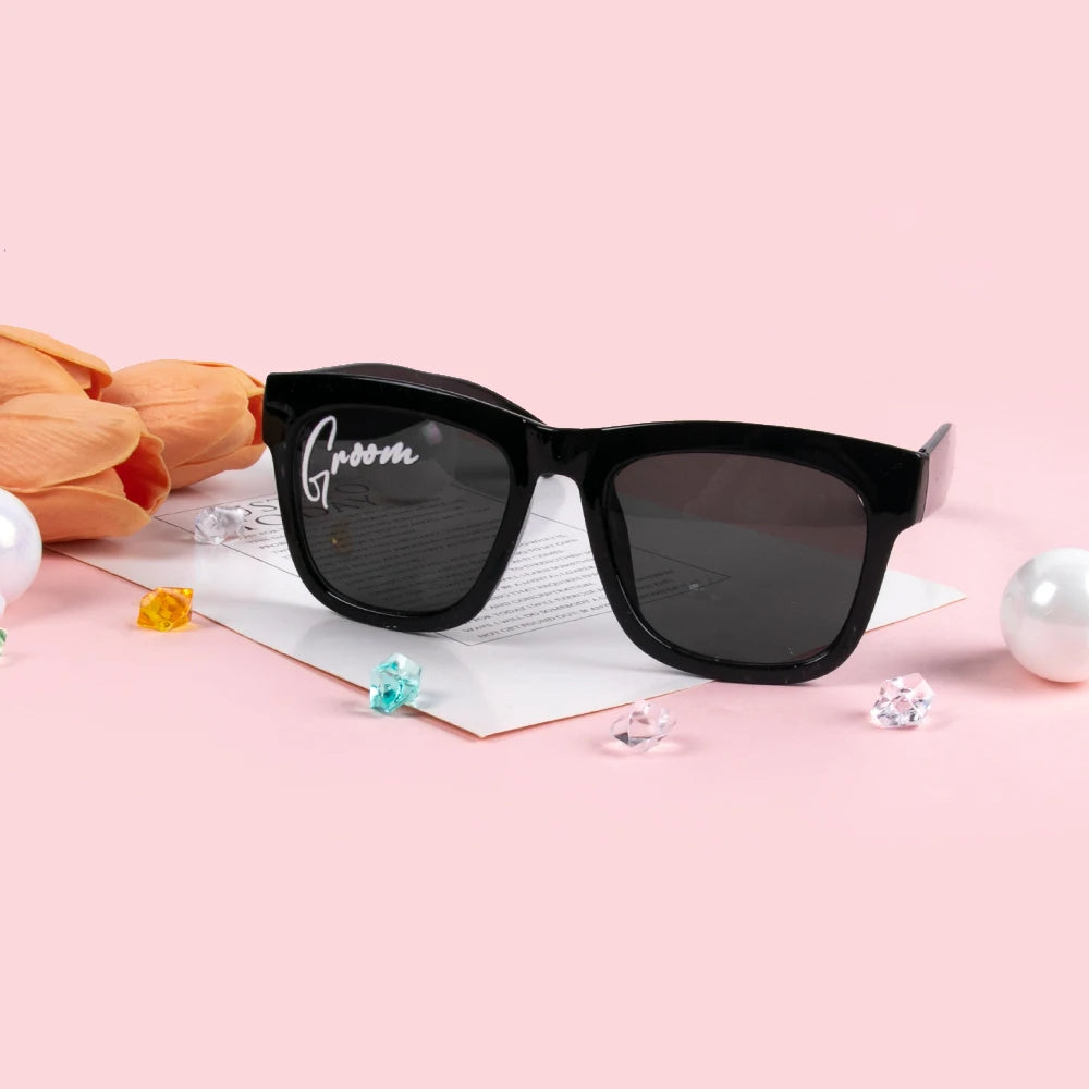 2pcs Bride groom Sunglasses Wedding Decoration Black White Heart Shaped Glasses Bachelorette Party Supplies Bridal Shower Favors