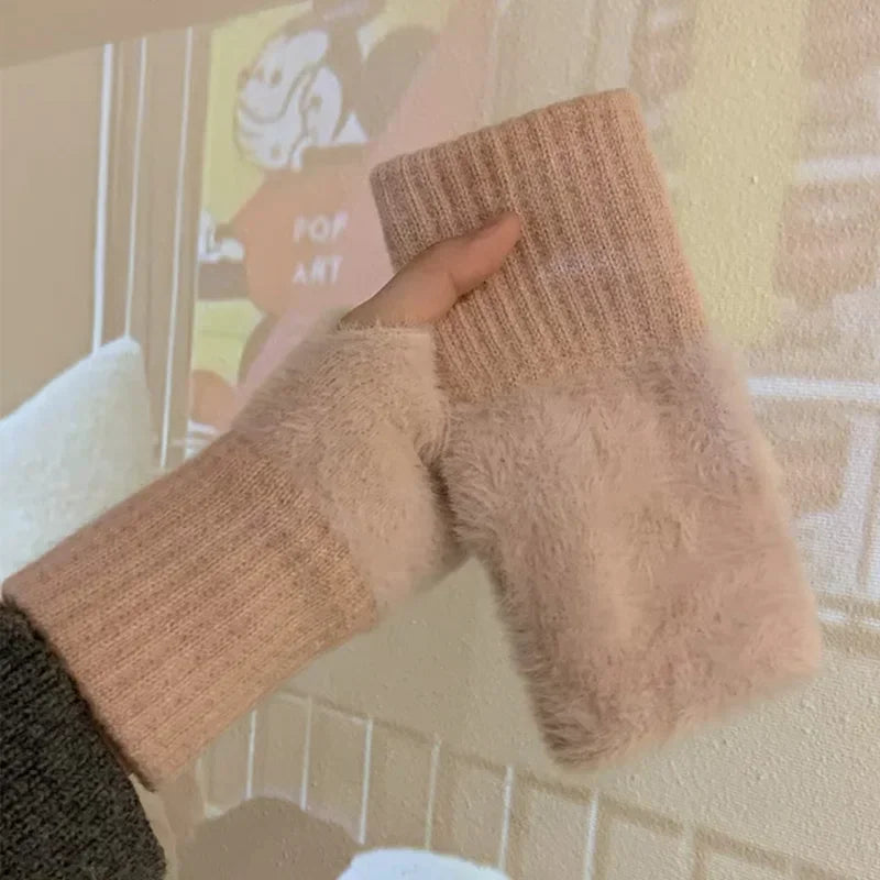 Women's soft mink wool middle finger gloves, solid black plush knitted wrist gloves, luxurious warmth, no fingers, writing, wint