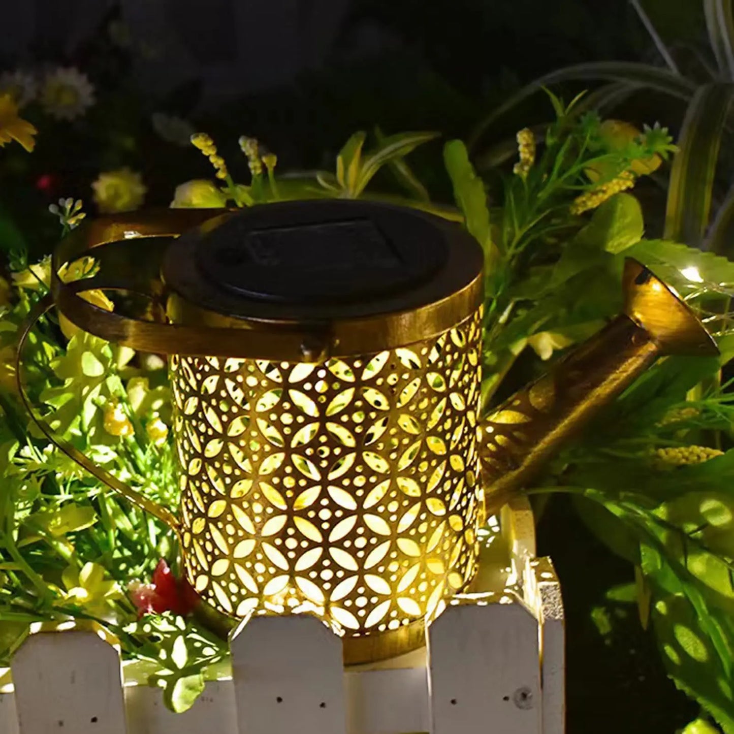 Watering Can with Light Outdoor Solar Light for Garden Art Decor Hanging Solar Lantern Metal Waterproof for Walkway Yard Pathway