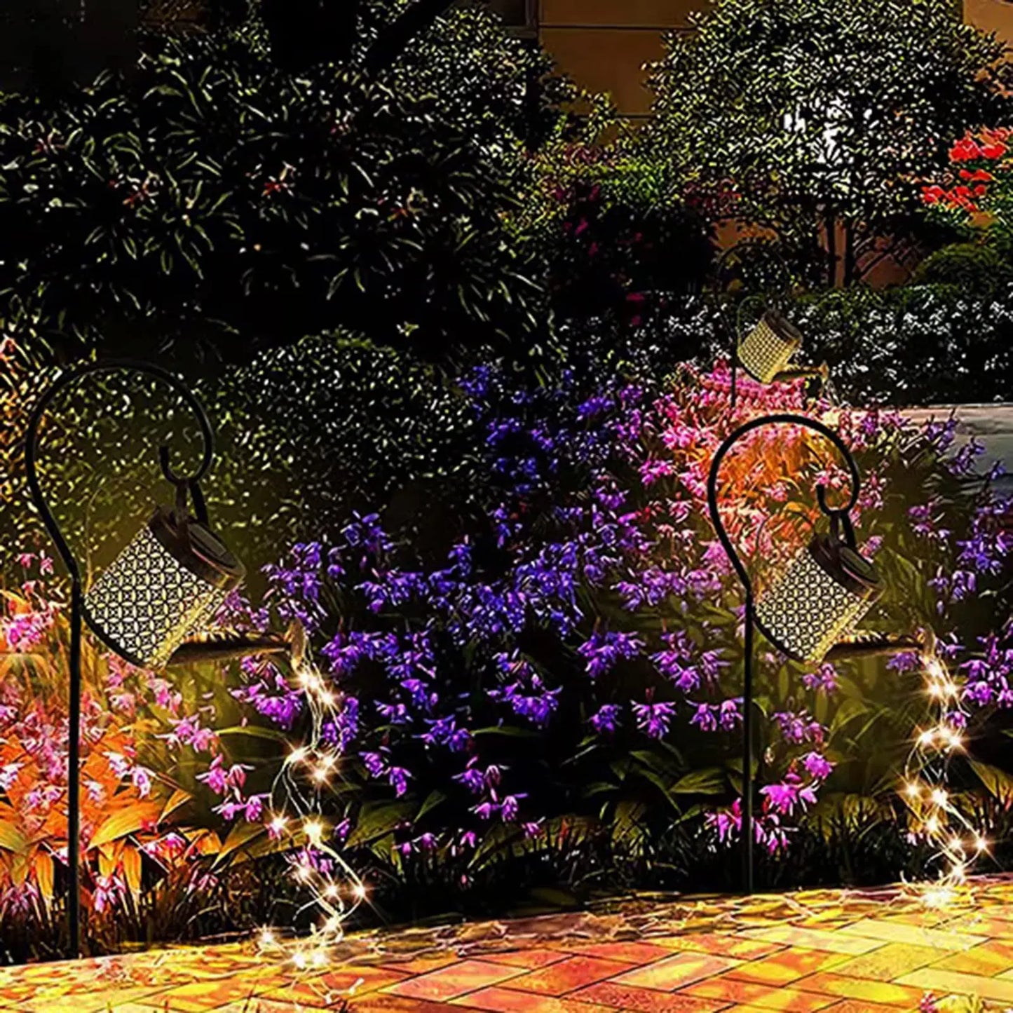 Watering Can with Light Outdoor Solar Light for Garden Art Decor Hanging Solar Lantern Metal Waterproof for Walkway Yard Pathway