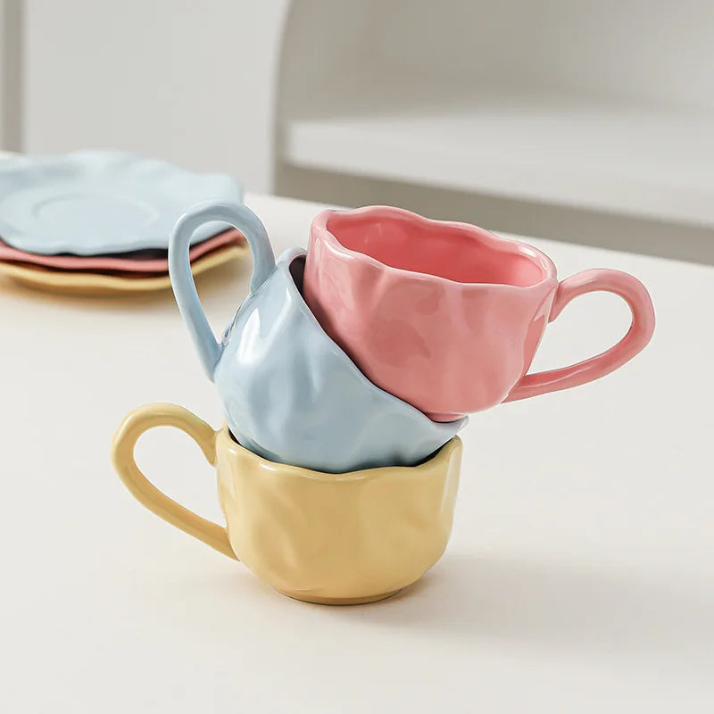 200ml Black Red Macaroon Creative Hand Squeezed Pinched Ceramic Coffee Mug Cup With Saucer For Cafe Restaurant Table Decor 1 PC
