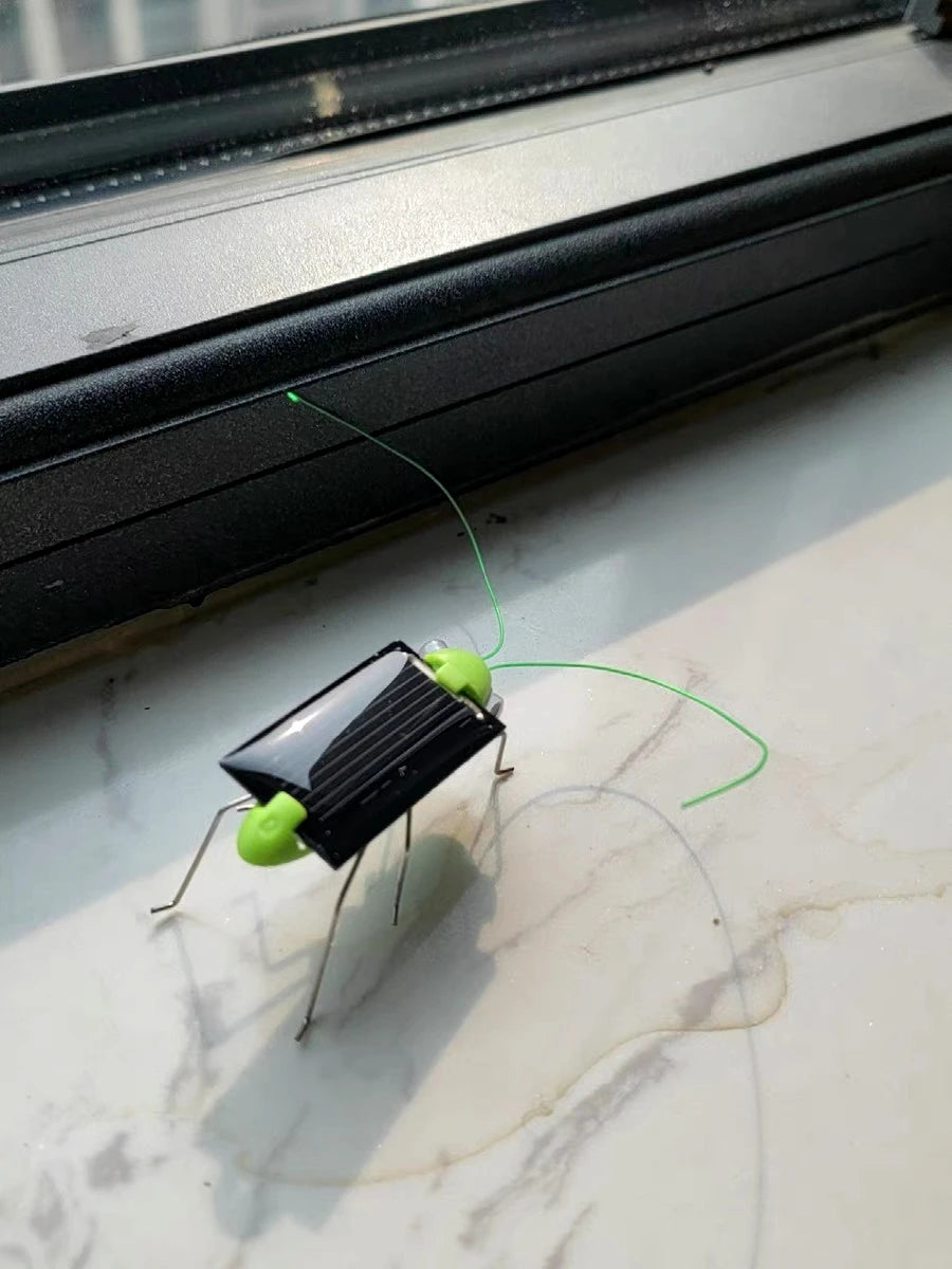Solar Grasshopper Toy Puzzle Children Selected Gift Simulation Insect Gift Boys and Girls Science Education Funny Moving Toy Kid