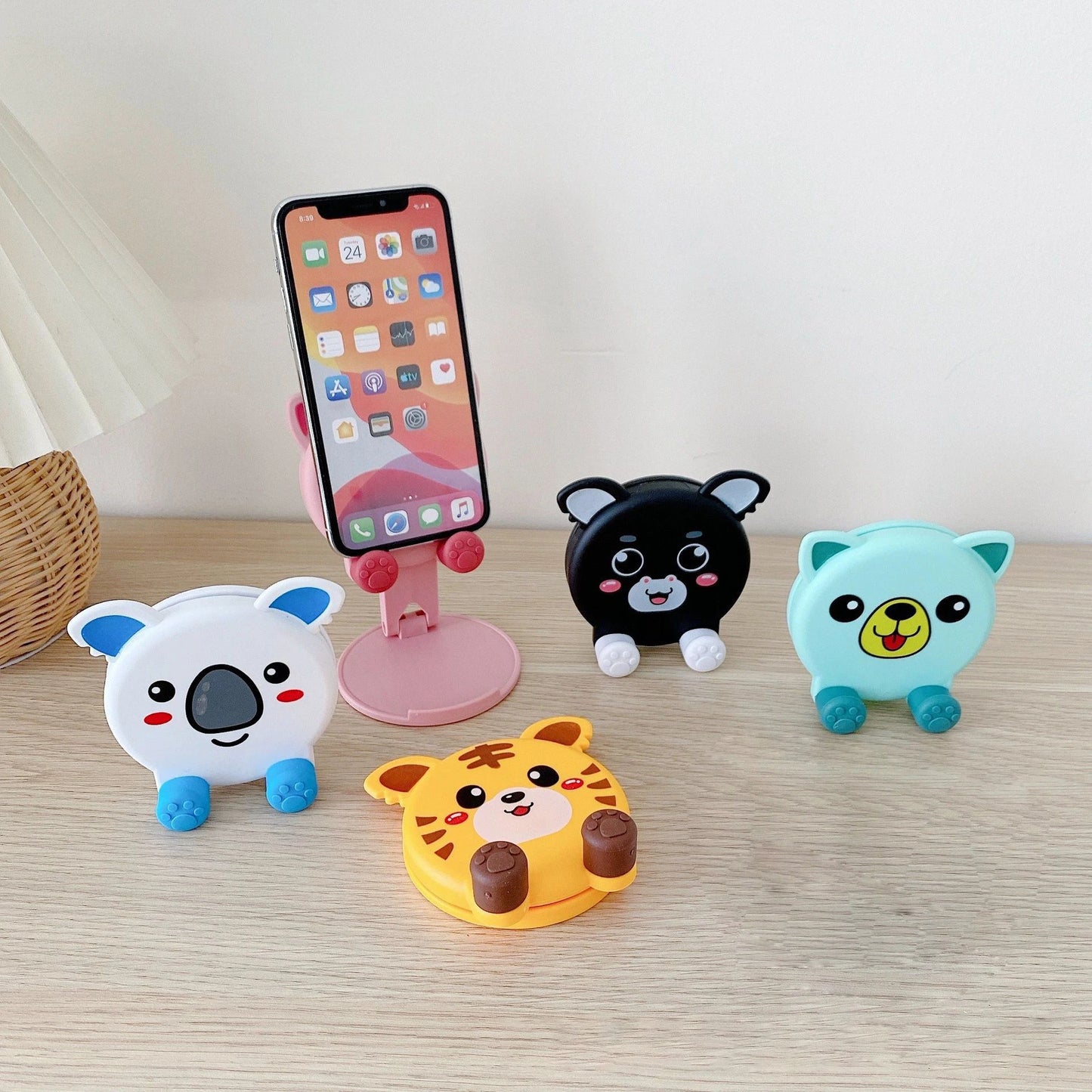 1PC New Cartoon Cute Phone Stand Folding Small Portable Multi Functional Adjustable Universal Tablet Stand Lazy God Tool