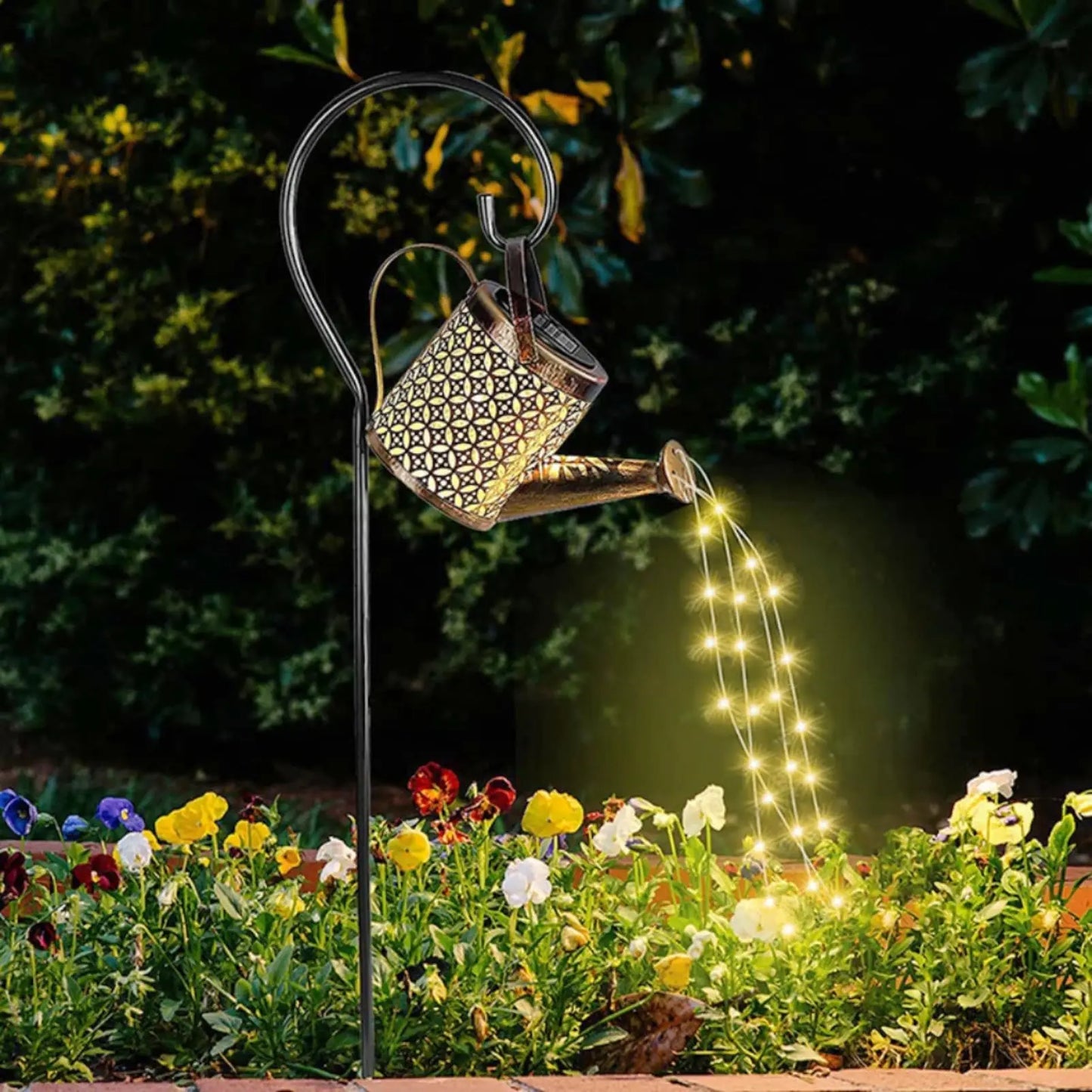 Watering Can with Light Outdoor Solar Light for Garden Art Decor Hanging Solar Lantern Metal Waterproof for Walkway Yard Pathway
