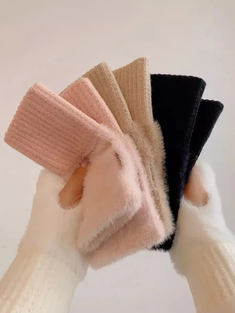 Women's soft mink wool middle finger gloves, solid black plush knitted wrist gloves, luxurious warmth, no fingers, writing, wint